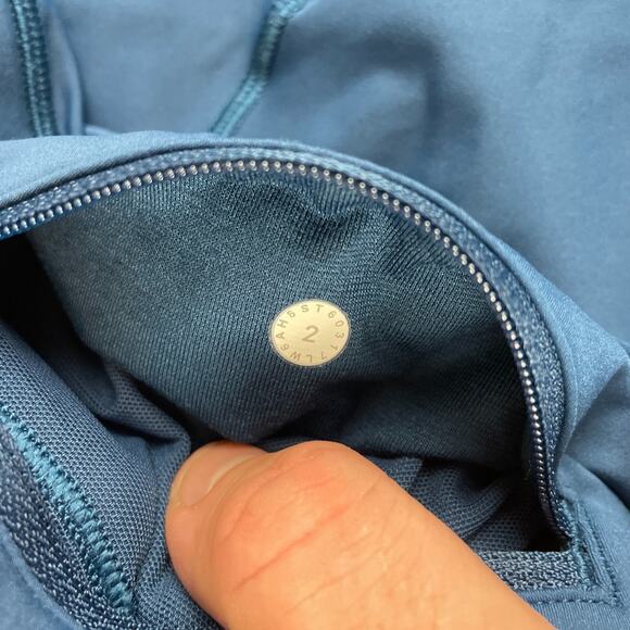 Lululemon Break Free Womens Sz 2 Crop Leggings Night Tide Blue - Picture 5 of 8